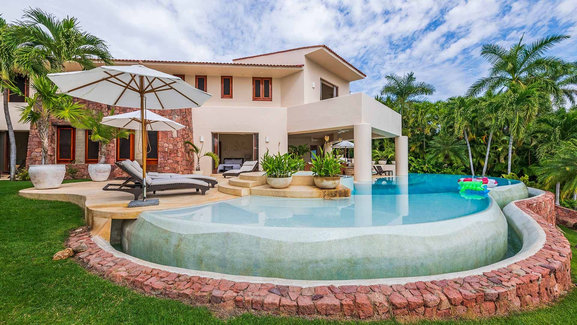 Villa Alamanda Lagos 22